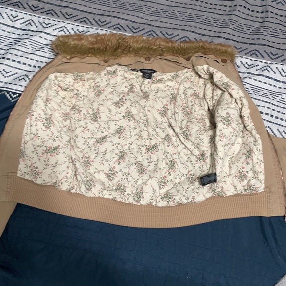 Guess Jacket - Picture 6 of 9